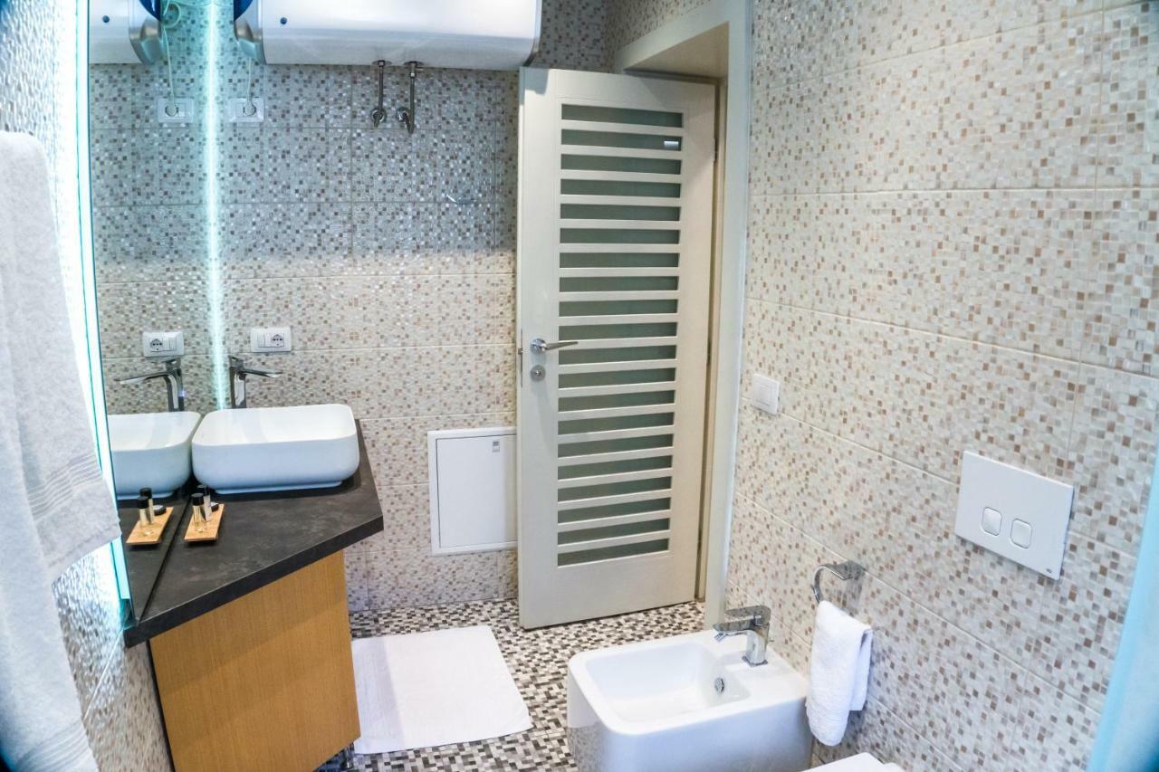 Venere Tirana Suite Deluxe Εξωτερικό φωτογραφία